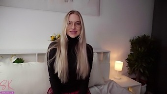 Sexy College Girl Gives A Blowjob To Her Professor'S Big Cock